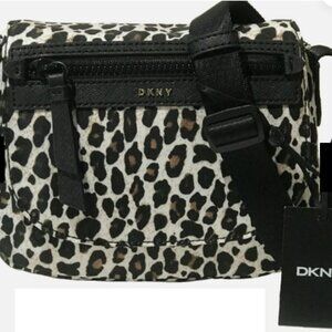 DKNY Carla Flap Messenger r/crossbody Bag